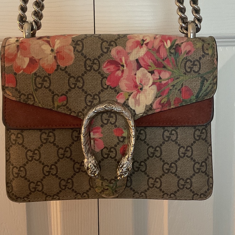 Gucci Beige and Red Floral Shoulder Bag, GUC, Gucci Dust Bag, Box & COA - Picture 6 of 12